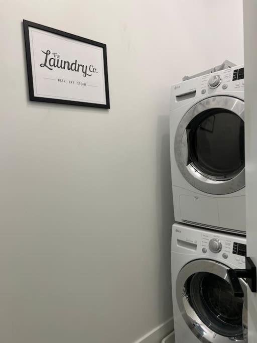 ボルティモアCozy, High Rise, Large Studio Facing Downtown .アパートメント エクステリア 写真