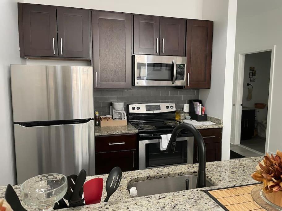 ボルティモアCozy, High Rise, Large Studio Facing Downtown .アパートメント エクステリア 写真